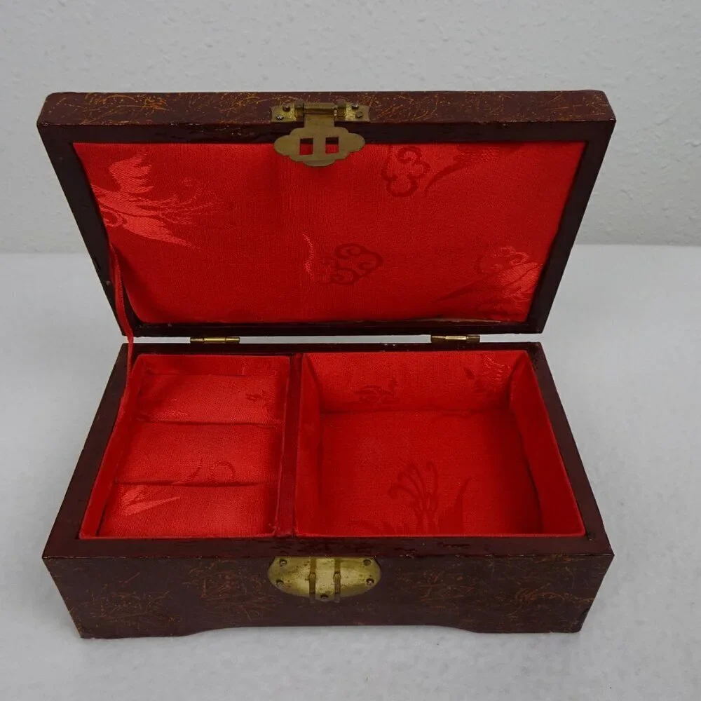 Vintage Asian Jewelry Box Lacquered Carved Diorama Art Inset Pagoda Lined